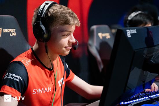 揭晓FEVM FAEX9迷你主机新特性 搭载锐龙AI MAX+395